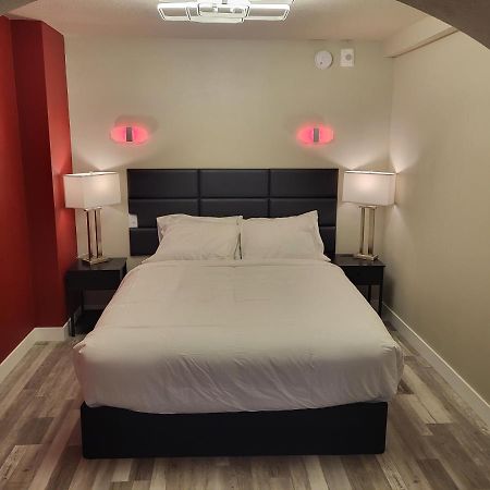 Red Fox Inn And Suites Waverly Bagian luar foto