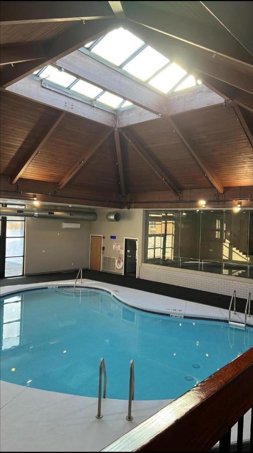 Red Fox Inn And Suites Waverly Bagian luar foto