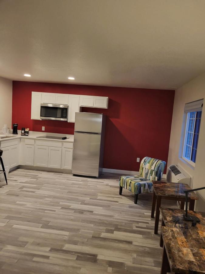 Red Fox Inn And Suites Waverly Bagian luar foto